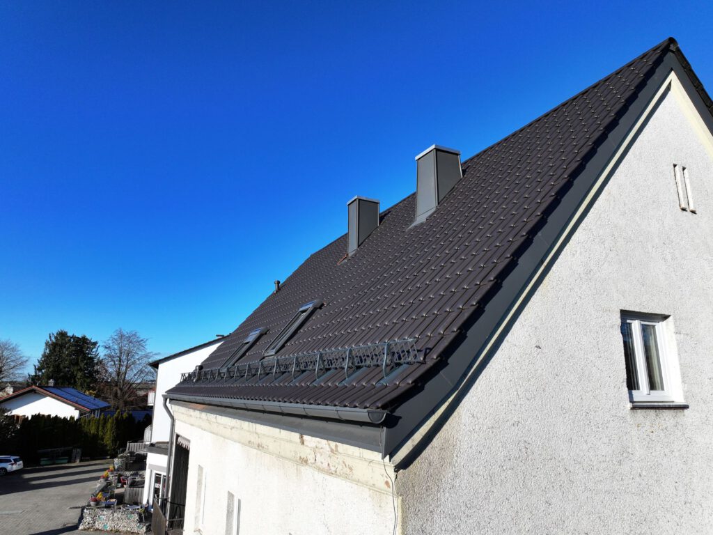 dachsanierung mit blecharbeit